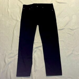 Men’s black Levi jeans